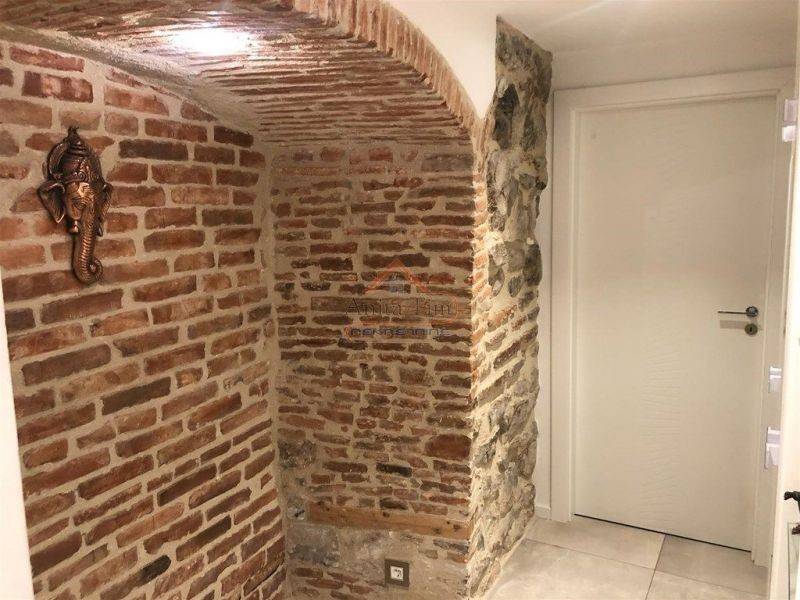 Flat in a building, Sale, Split, Split