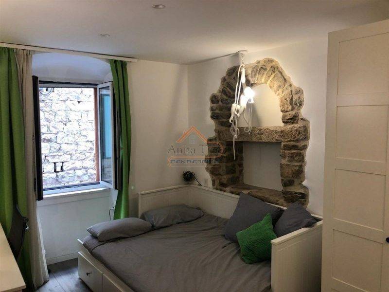 Flat in a building, Sale, Split, Split