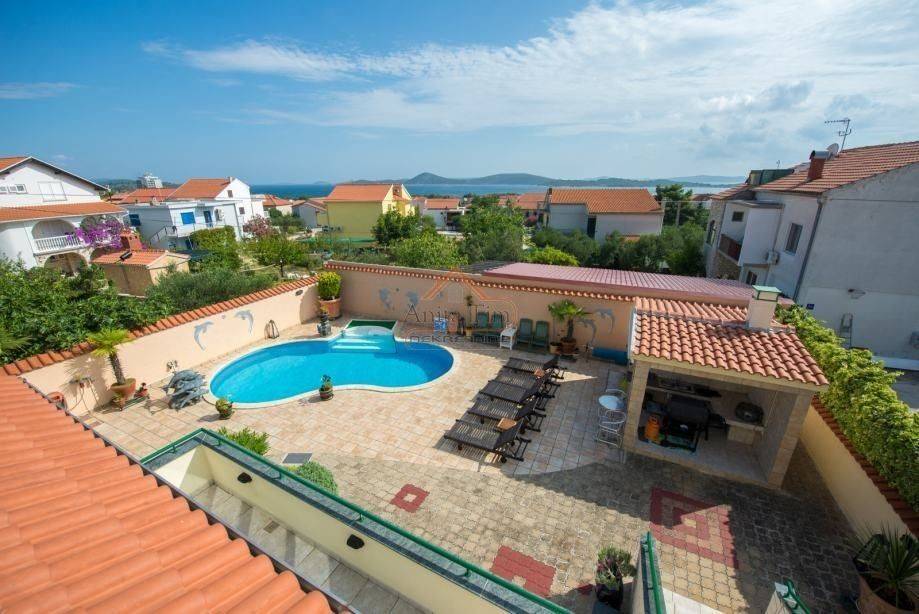 House with apartments, Sale, Vodice, Vodice