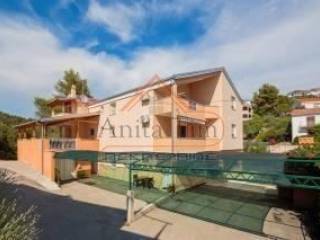 House with apartments, Sale, Okrug, Okrug Gornji