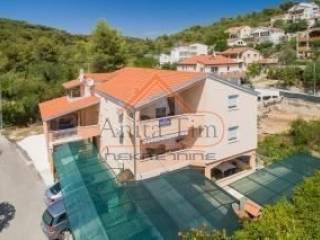 House with apartments, Sale, Okrug, Okrug Gornji