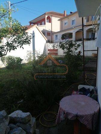 Stone house, Sale, Okrug, Okrug Gornji