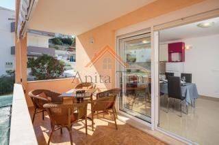 House with apartments, Sale, Okrug, Okrug Gornji