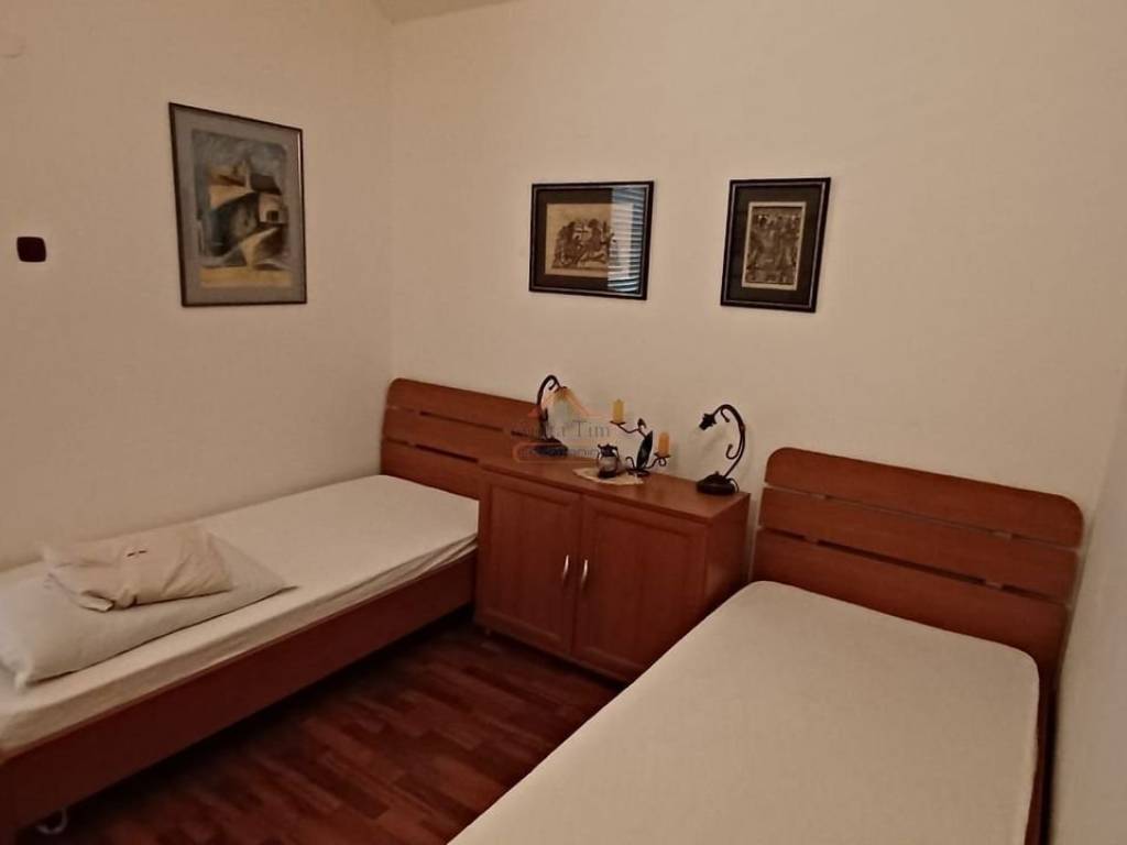 House with apartments, Sale, Pakoštane, Drage