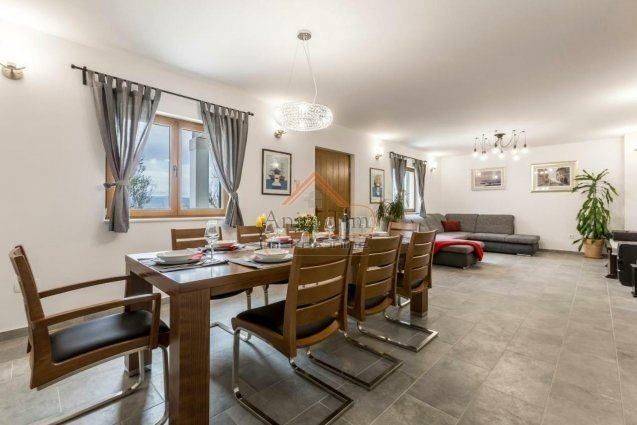 Villa, Sale, Omiš, Čelina