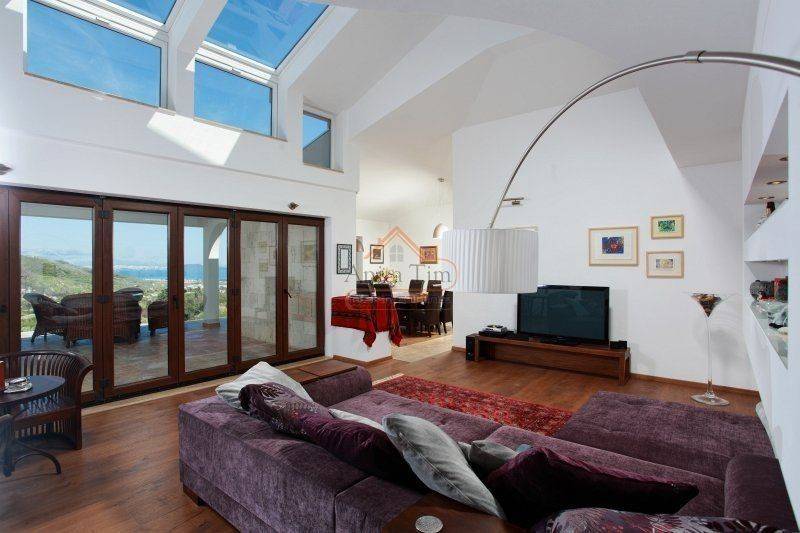 Villa, Sale, Kaštela, Kaštel Štafilić