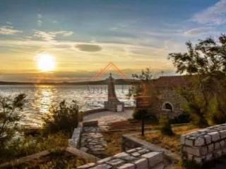 House with apartments, Sale, Novigrad, Novigrad