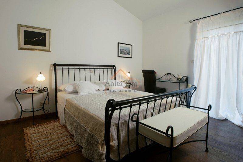 Villa, Sale, Kaštela, Kaštel Štafilić