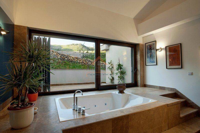 Villa, Sale, Kaštela, Kaštel Štafilić