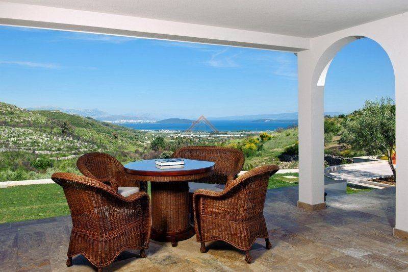 Villa, Sale, Kaštela, Kaštel Štafilić