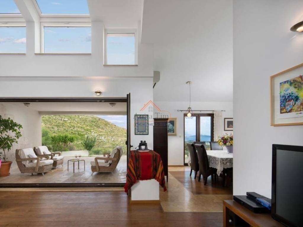 Villa, Sale, Kaštela, Kaštel Štafilić