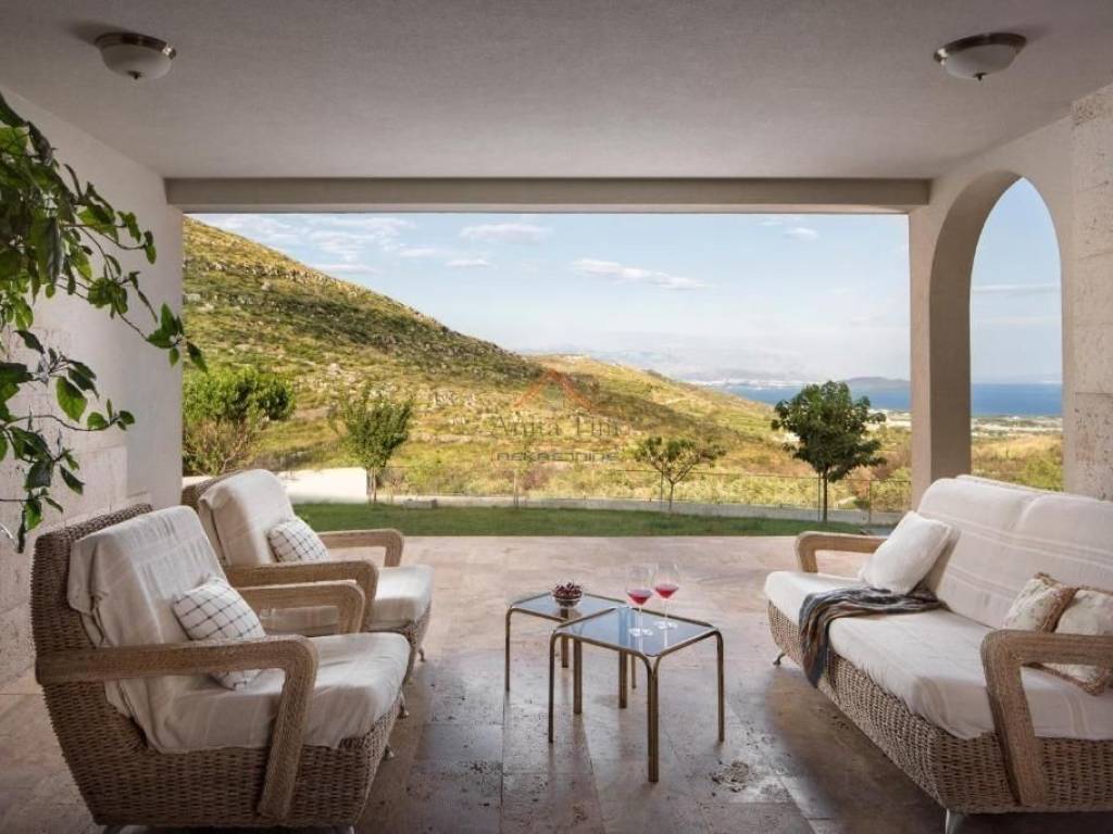Villa, Sale, Kaštela, Kaštel Štafilić