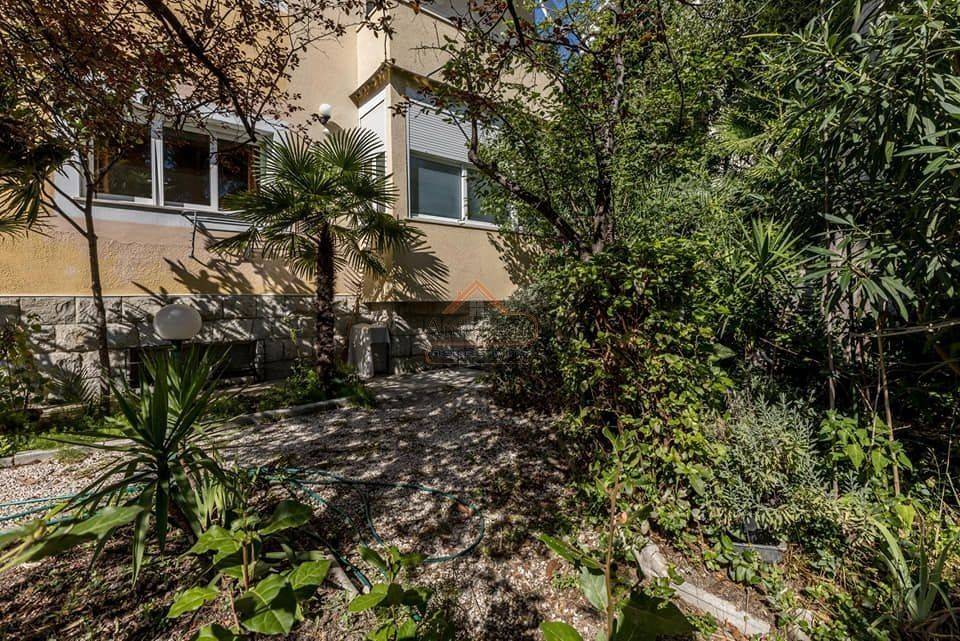 Flat in a building, Sale, Split, Split