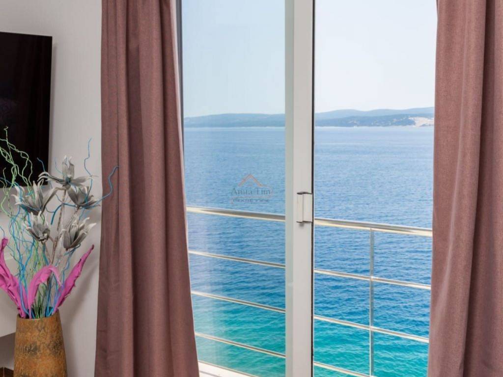 Villa, Sale, Omiš, Stanići