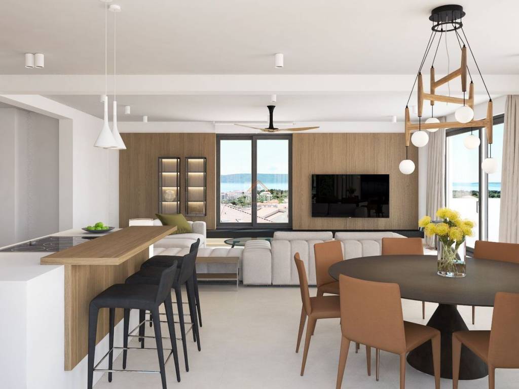 Flat in a villa, Sale, Okrug, Okrug Gornji