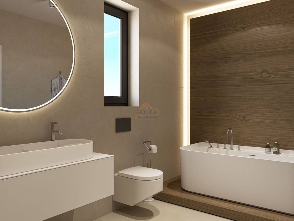 Flat in a villa, Sale, Okrug, Okrug Gornji