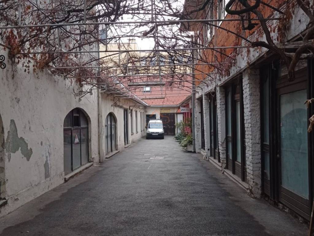 Hospitality and tourism unit, Sale, Zagreb, Donji Grad