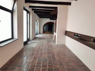 Hospitality and tourism unit, Sale, Zagreb, Donji Grad