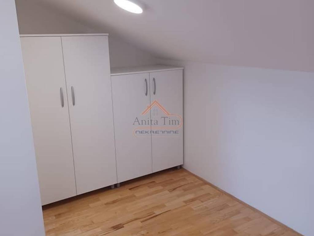 Flat in a building, Sale, Solin, Japirko