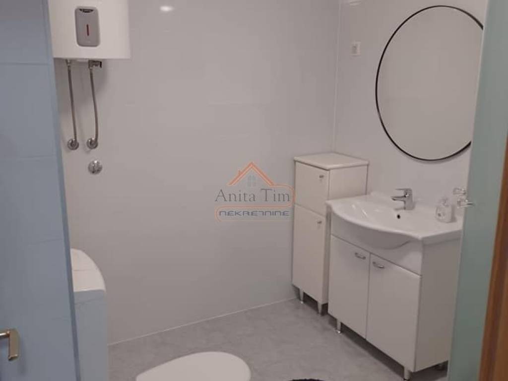 Flat in a building, Sale, Solin, Japirko