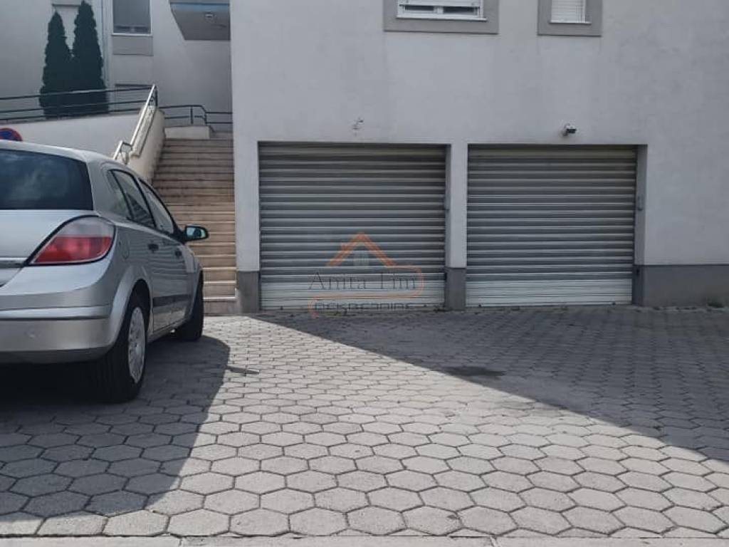 Flat in a building, Sale, Solin, Japirko