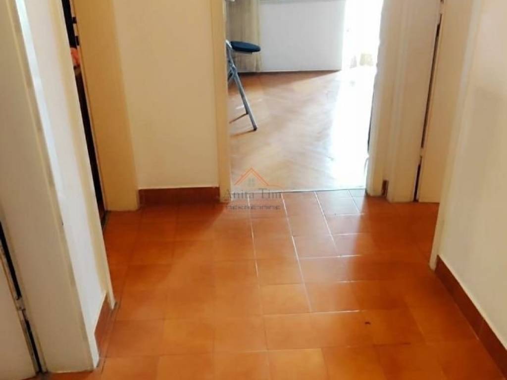 Flat in a building, Sale, Split, Split