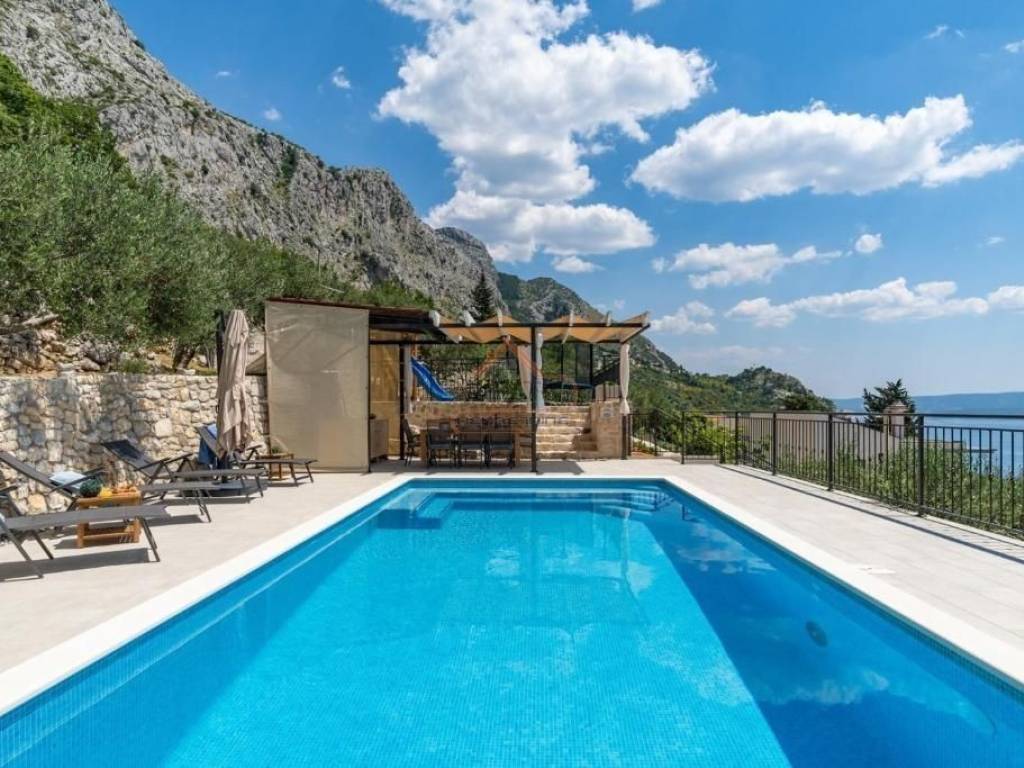 Stone house, Sale, Omiš, Omiš