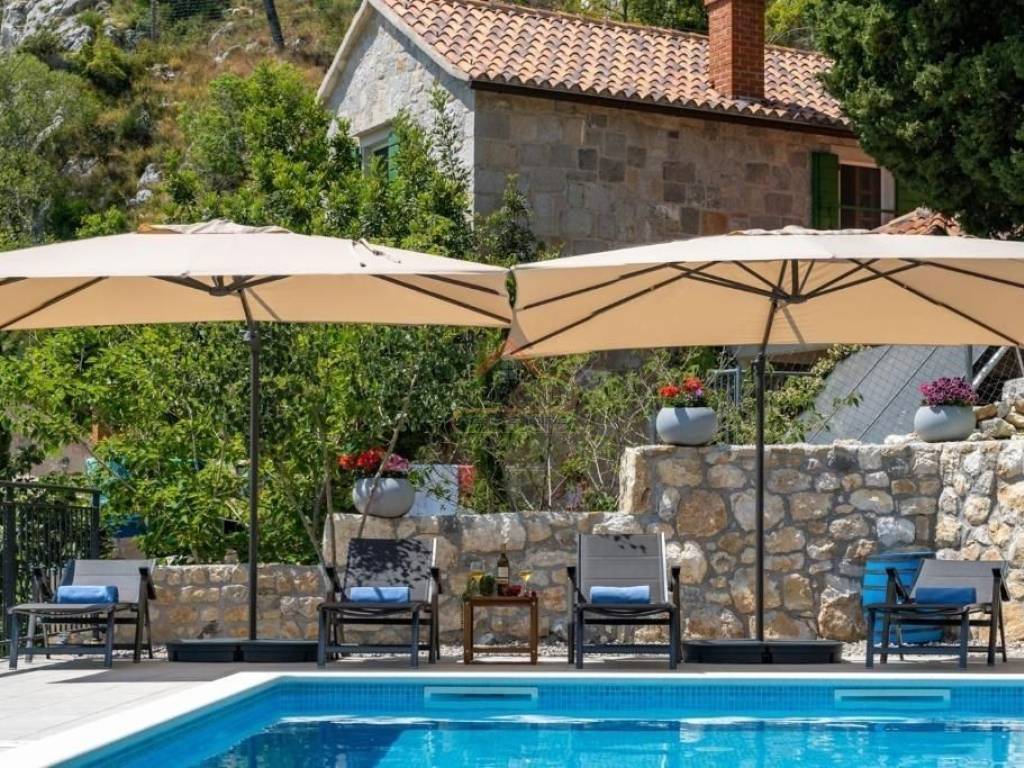 Stone house, Sale, Omiš, Omiš