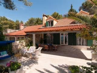 Leasure property, Sale, Supetar, Mirca