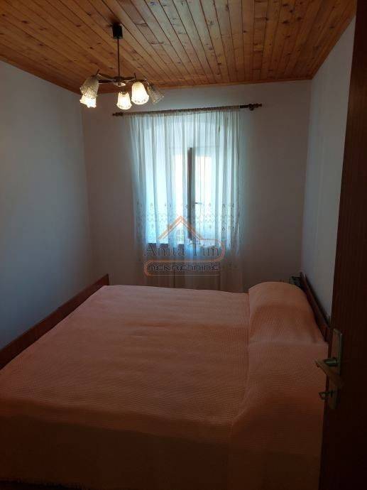 Stone house, Sale, Milna, Milna