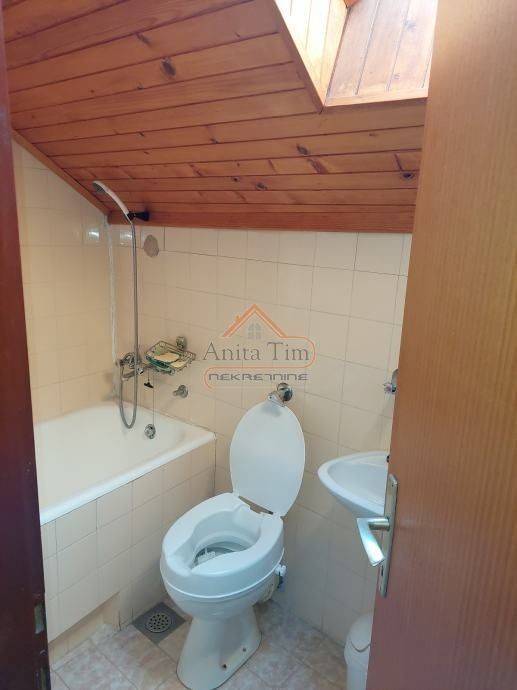 Stone house, Sale, Milna, Milna