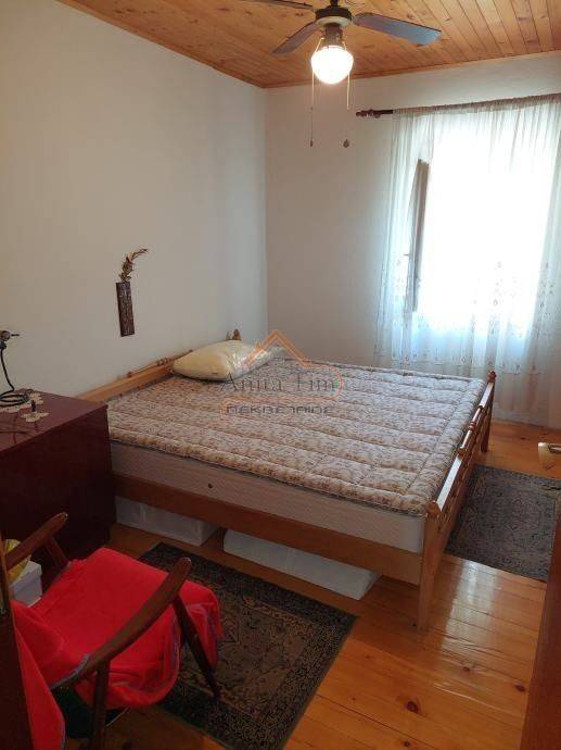 Stone house, Sale, Milna, Milna