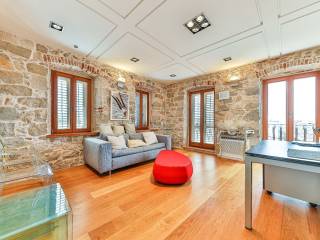 Flat in a building, Rent, Split, Split