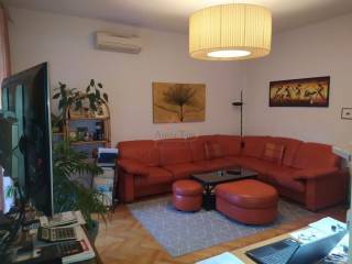 Flat in a building, Sale, Split, Split