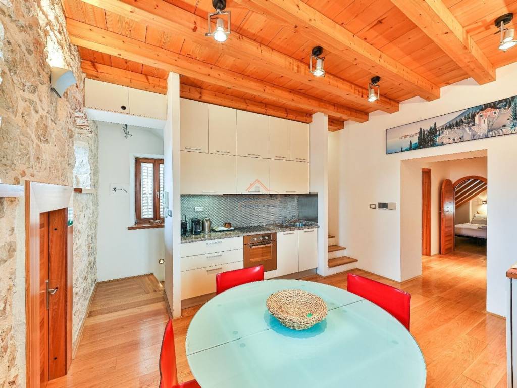 Flat in a building, Rent, Split, Split