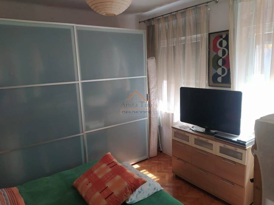Flat in a building, Sale, Split, Split