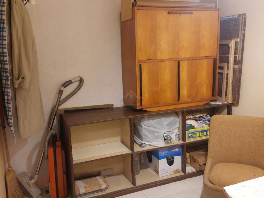 Flat in a building, Sale, Split, Split