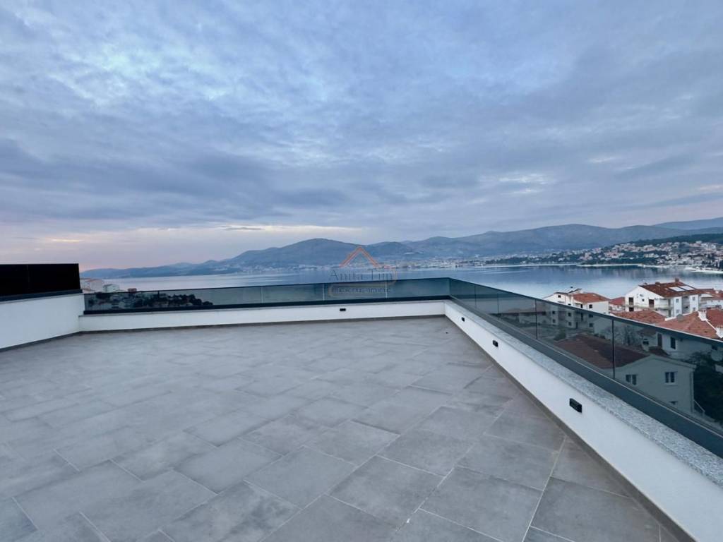 Flat in a new building, Sale, Okrug, Okrug Gornji