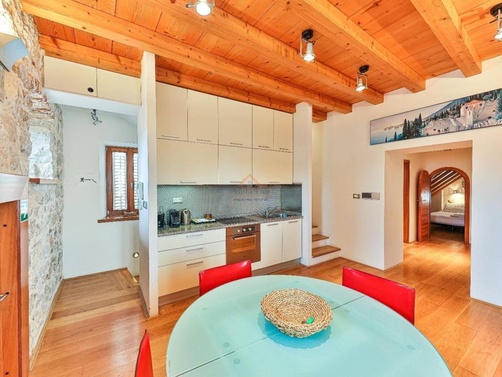 Flat in a building, Rent, Split, Split