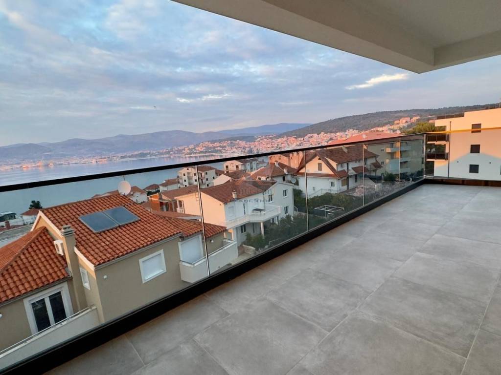 Flat in a new building, Sale, Okrug, Okrug Gornji