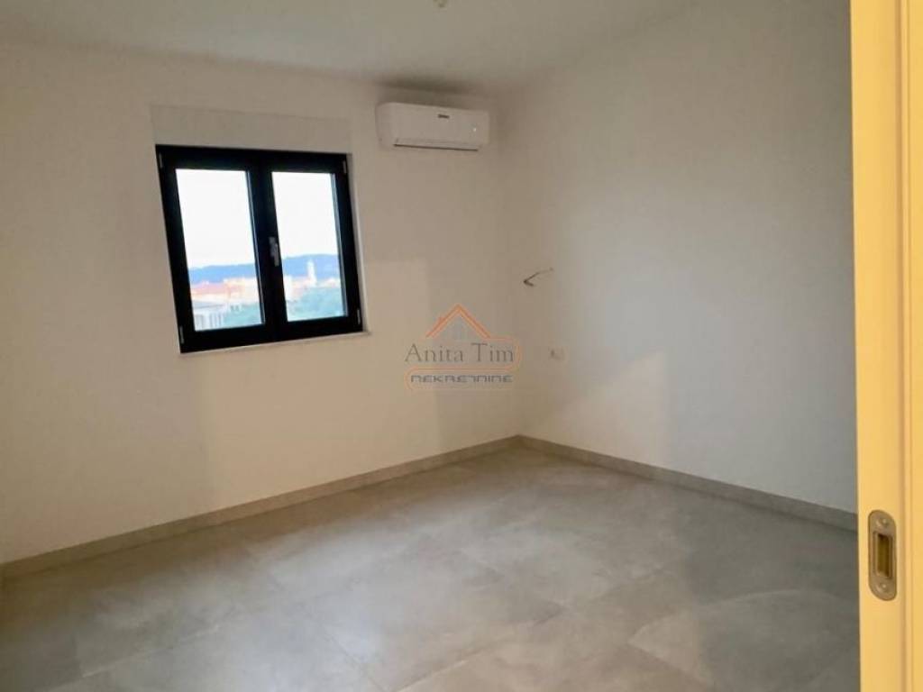 Flat in a new building, Sale, Okrug, Okrug Gornji