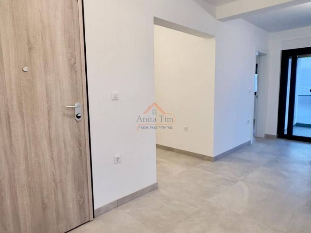 Flat in a new building, Sale, Okrug, Okrug Gornji