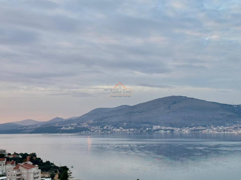 Flat in a new building, Sale, Okrug, Okrug Gornji