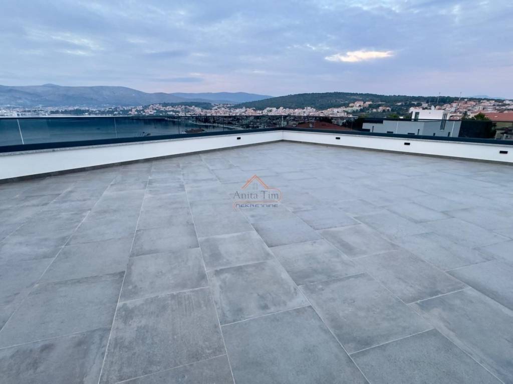 Flat in a new building, Sale, Okrug, Okrug Gornji