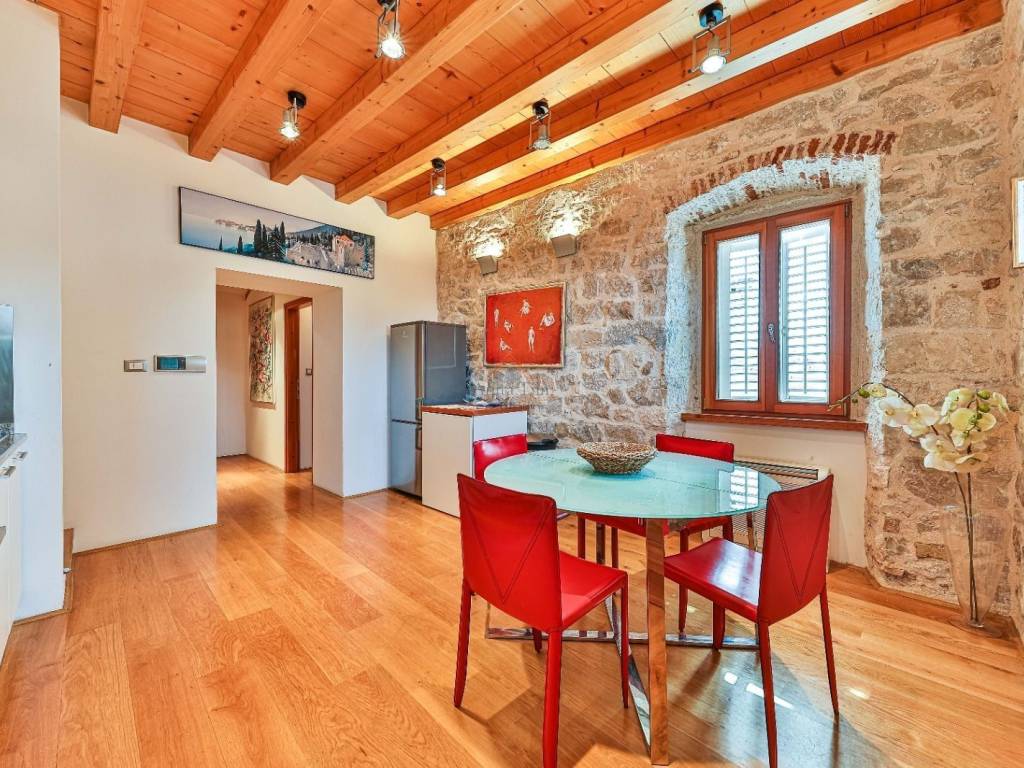 Flat in a building, Rent, Split, Split