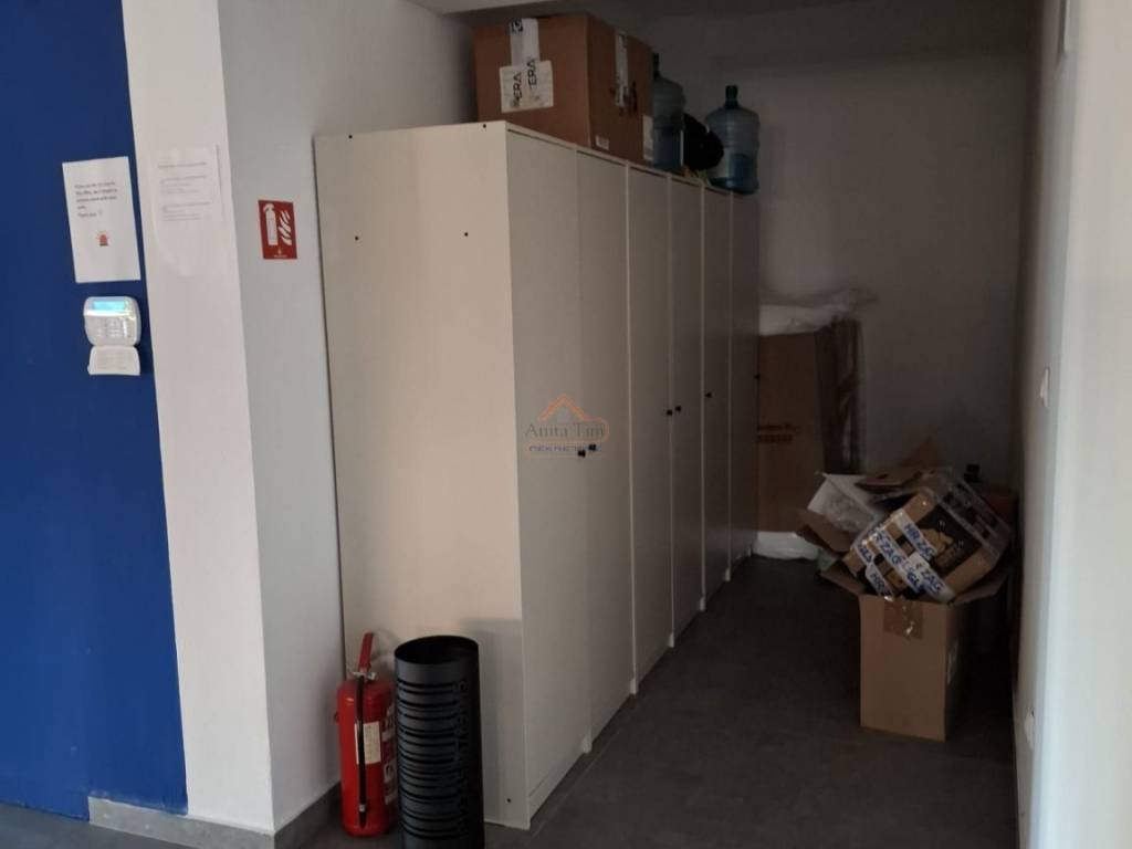 Office, Lease, Split, Split