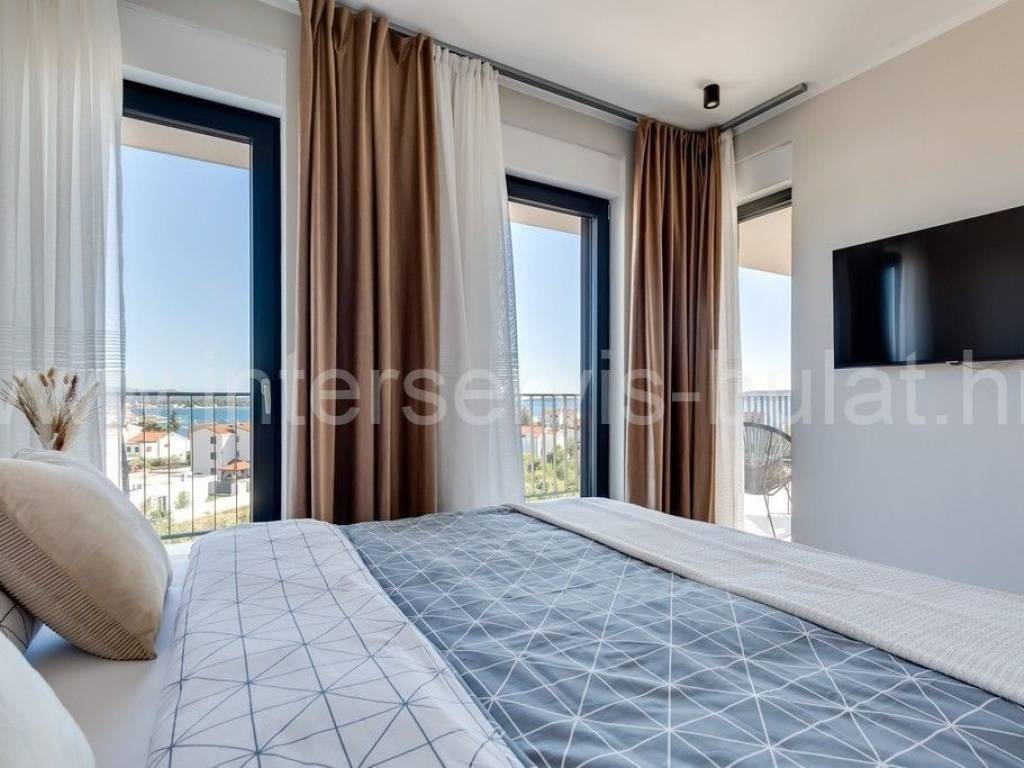 Luksuzna vila, Najam, Šibenik - Okolica, Brodarica