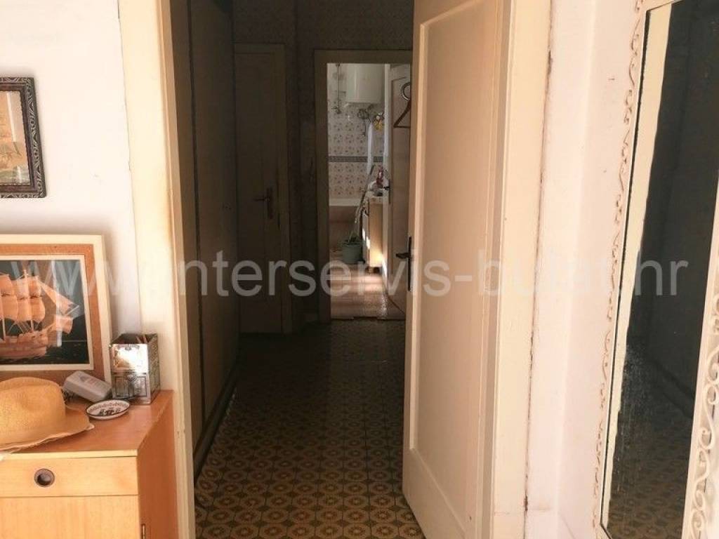 Stan u starijoj zgradi, Prodaja, Šibenik, Šibenik