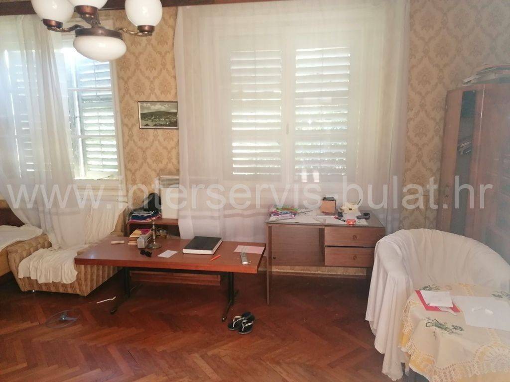 Stan u starijoj zgradi, Prodaja, Šibenik, Šibenik