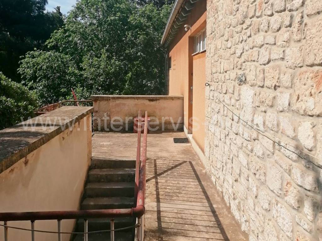 Stan u starijoj zgradi, Prodaja, Šibenik, Šibenik